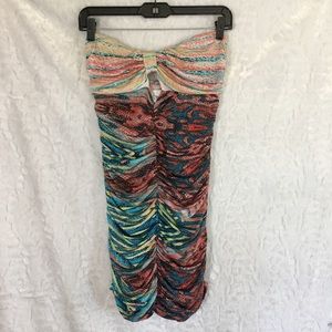 Sexy & silky strapless dress with cutout